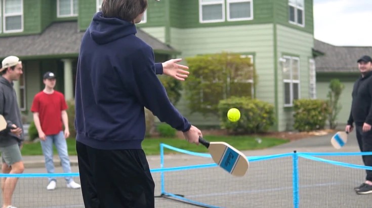 How to Play 4 Square Pickleball (in 2023)